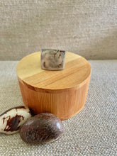 Load image into Gallery viewer, Light Gray Tagua Nut Statement Ring
