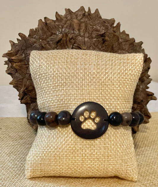 Dark Gray Carved Paw Tagua Nut and Açaí Seeds Bracelet