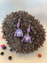 Load image into Gallery viewer, Light Purple Tagua Nut Jockey Silk Derby Earrings
